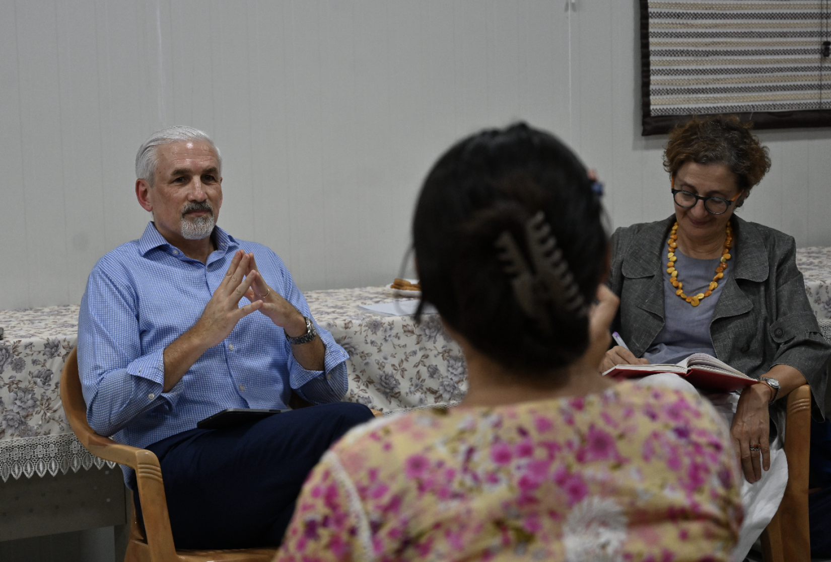 A young asylum seeker talks about challenges faced by refugee youth during an interaction with UN Resident Coordinator in India Shombi Sharp and Areti Sianni, Chief of Mission, UNHCR India in New Delhi. 